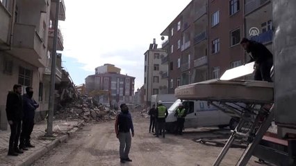 Bakan Kurum, deprem bölgesinde incelemelerde bulundu (2)