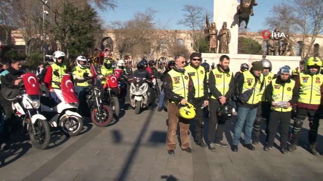Türk bayrağını yırtan vekil protesto edildi