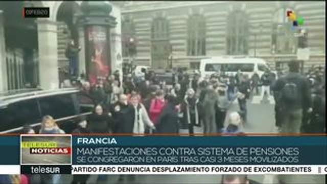 Bomberos, sindicatos y Chalecos Amarillos protestan contra Macron