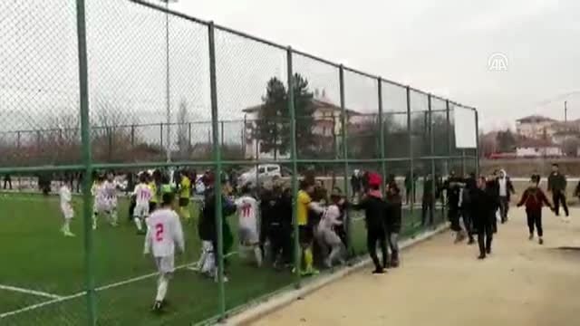 Amatör küme maçında kavga