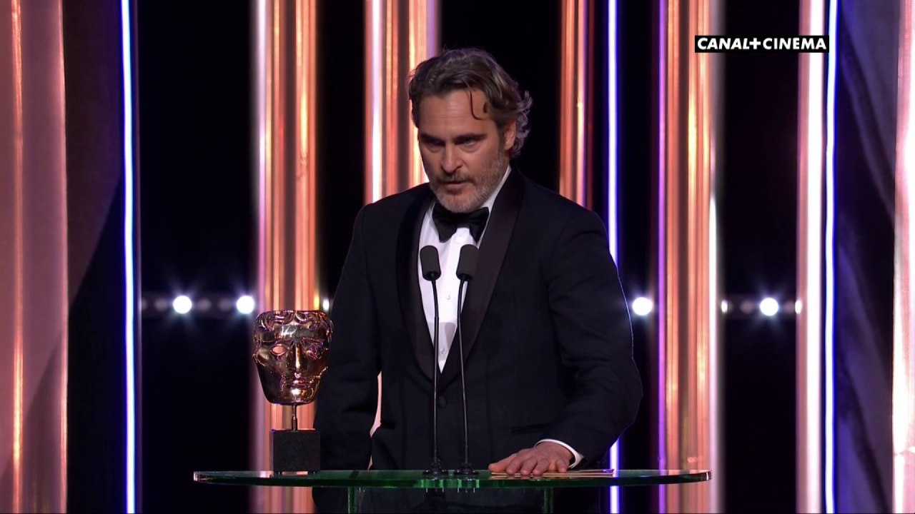 Joaquin Phoenix dénonce le racisme systémique d...