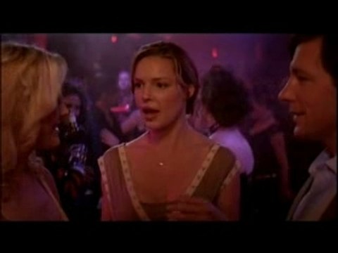 27 Robes - Trailer VF