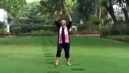 ராகுல் காந்தி டிவிட்டரில் பதிவு செய்த பிரதமர் மோடி உடற்பயிற்சி செய்யும் வீடியோ