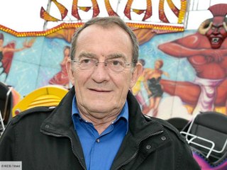 'Stars à nu'  - Jean-Pierre Pernaut recadre sèchement un internaute qui critique...