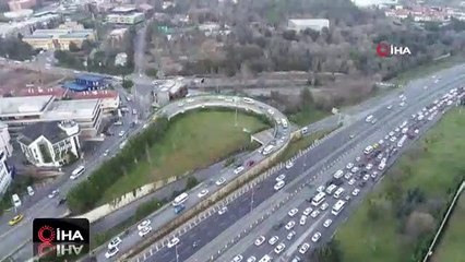 İstanbul'da okulun ilk günü oluşan trafik havadan görüntülendi