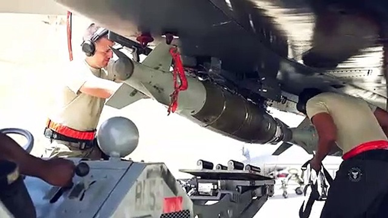 Military weapon JDAM Bombs Onto F-16 and F-15 Strike Eagle