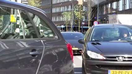 Eljero Elia got pulled over with his Lamborghini Huracan._HD