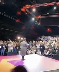 Italia Viva - Standing ovation per Teresa Bellanova! (02.02.20)