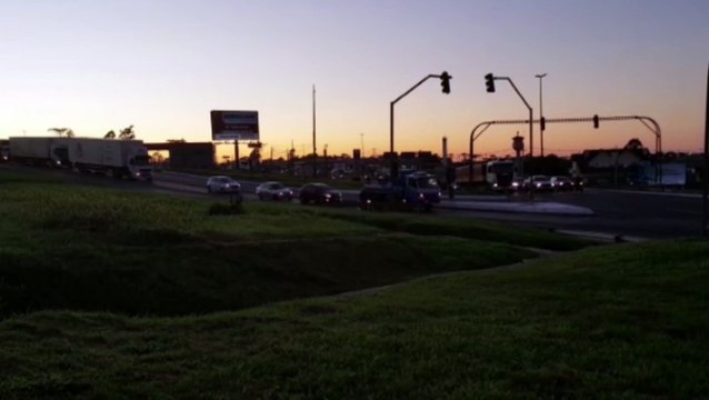Trevo Cataratas amanhece com fluxo normal de veículos