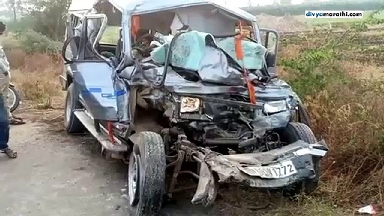 क्रूझर आणि डंपरचा भीषण अपघात; 14 जणांचा मृत्यू, मृतांमध्ये सात जण एकाच कुटुंबातील