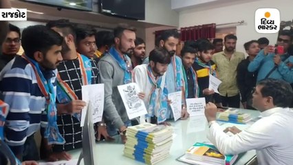 રાજકોટની ક્રાઇસ્ટ સ્કૂલમાં NSUIના કાર્યકરોએ હોબાળો મચાવ્યો