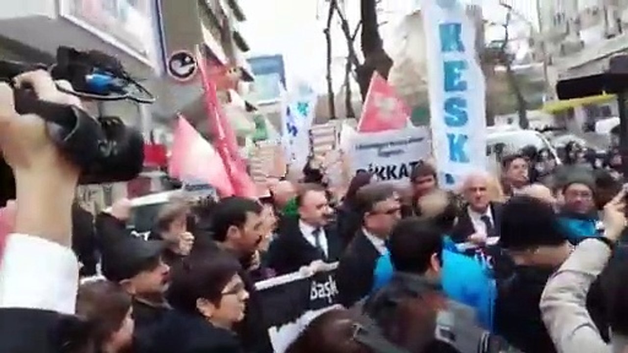 Ankara’da  Kızılay’ı protesto edenlere gözaltı