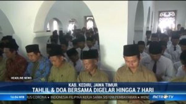 Santri di Jawa Timur Gelar Salat Gaib Doakan Gus Sholah