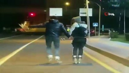 Paten üzerinde ilerleyip halay çektiler... Patencilerin tehlikeli yolculuğu kamerada