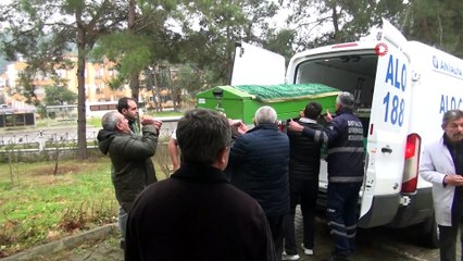 Ayrı yaşadığı eşinin ölüm haberini alınca 'piyangodan mı çıktın sen '  dediği yaşlı adamın cenazesine 10 kişi geldi