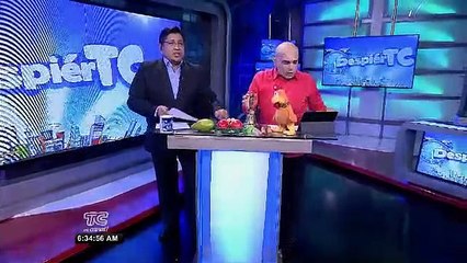 Taxi cae 10 metros a terreno baldío en Cuenca