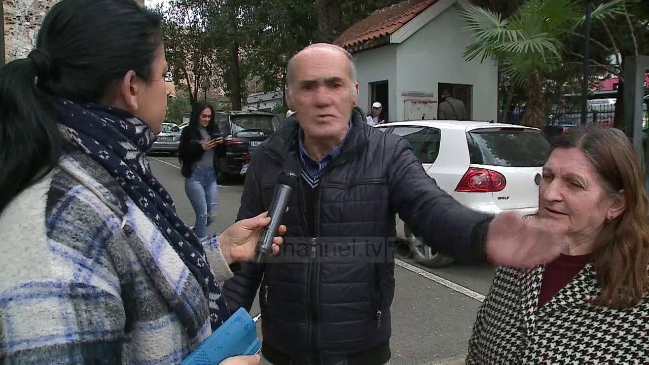 27 vite për gjyqin e pronës/ Sorollatje para dyerve të gjykatës së Tiranës