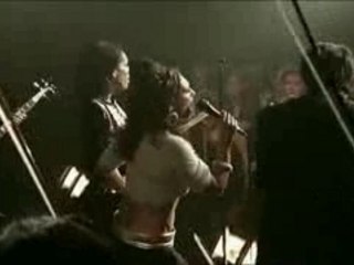 Mark Ronson Ft. Amy Winehouse  - Valerie