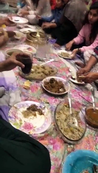 Family_Dinner(720p)