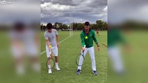 Djokovic jongle avec sa raquette et une balle de tennis !