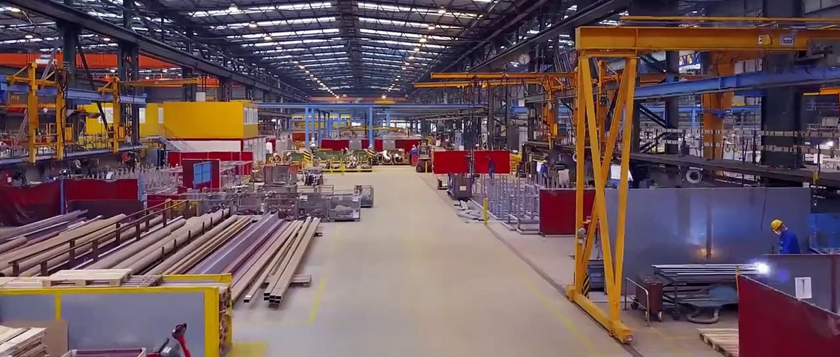 Construction d'un immense paquebot filmée en accéléré !