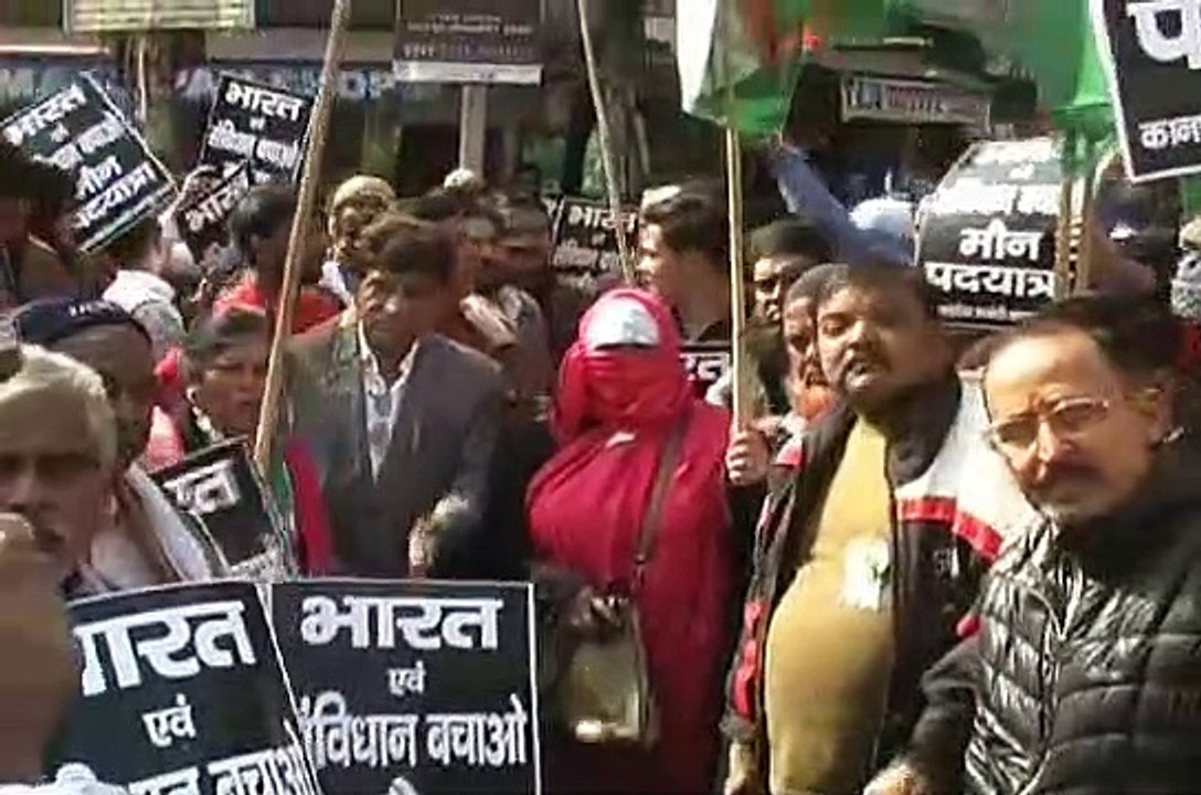 कानपुर: कांग्रेस कार्यकर्ताओं ने निकली भारत एवं संविधान बचाओ पदयात्रा