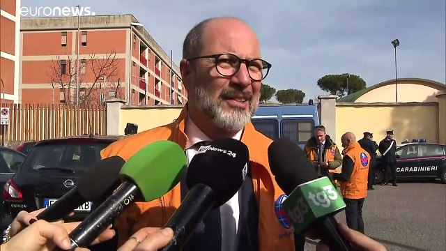 Los europeos repatriados de Wuhan están obligados a pasar la 'cuarentena'