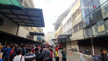 Duh! Ruko di Tanah Abang Blok D, Dilalap Si Jago Merah