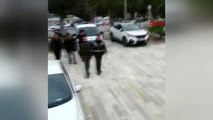 İzmir foça'da 16 kaçak göçmen ile 4 suriyeli organizatör yakalandı