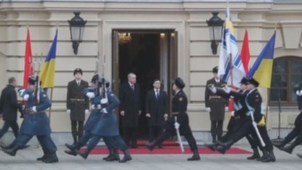 Ucrania y Turquía buscan más intercambio comercial y ayuda militar