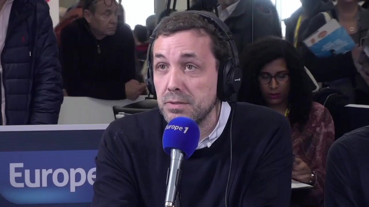 La France bouge : Maxime Baffert fondateur de Bluedigo, plateforme de vente de fournitures et de mobilier éco-responsable pour les entreprises