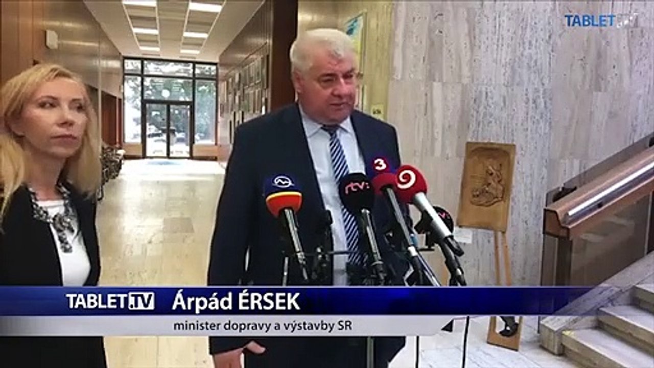ZÁZNAM: Brífing ministra dopravy a výstavby SR Árpáda Érseka