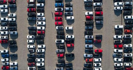 İngiltere'de hibrit dahil fosil yakıtla çalışan araçların satışının yasaklanması 2035'e çekildi