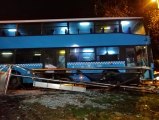 İstanbul'da halk otobüsü durağa daldı