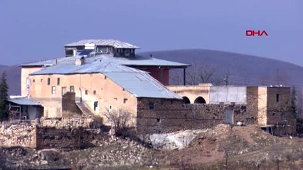 Elazığ depremin vurduğu elazığ'da 708 yıllık konak, sapasağlam ayakta kaldı
