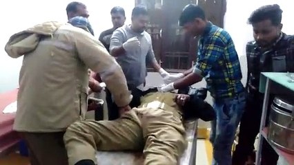 बाराबंकी- ट्रक ने बाइक को मारी टक्कर, गंभीर रुप से घायल हुआ होमगार्ड