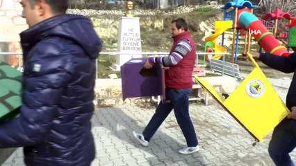 Geri dönüşüm malzemelerinden her okula 'kedi evi'