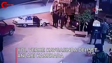 Yol verme kavgasında aileye dehşeti yaşattılar