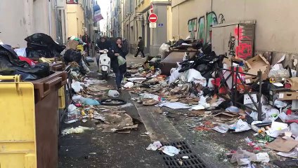 Les Marseillais slaloment entre les détritus sur le cours Belsunce ce mardi 4 février