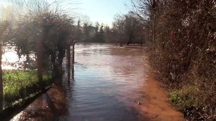 Sağanak taşkına neden oldu