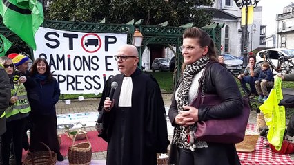 Poursuivie pour avoir bloqué les camions en vallée d'Aspe, son procès est reporté