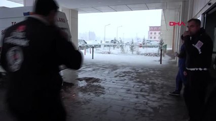 Van erciş'te öğrenci servisi şarampole yuvarlandı 14 yaralı