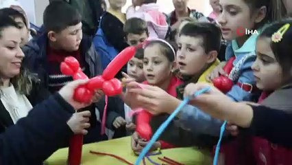 Depremden etkilenen çocuklar sinemada stres attı