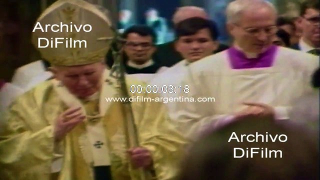 Pope John Paul II suffers fainting in the Vatican 1998