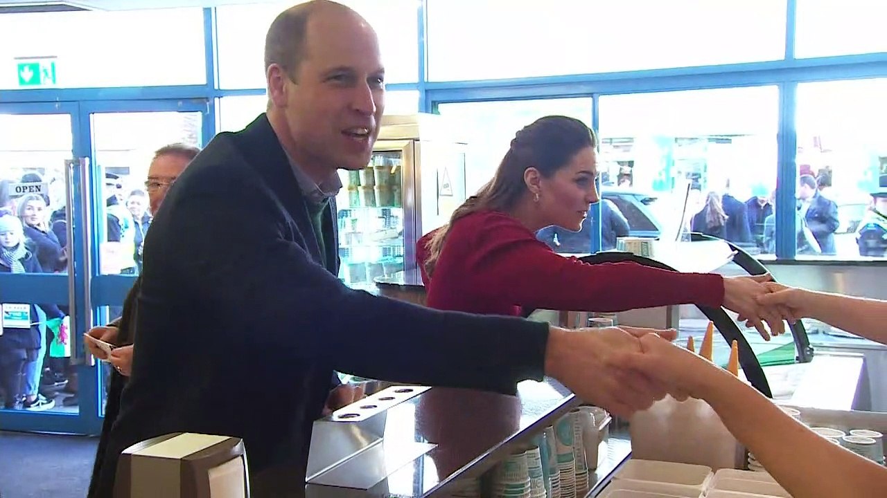 Prince William and Kate visit ice cream parlour...