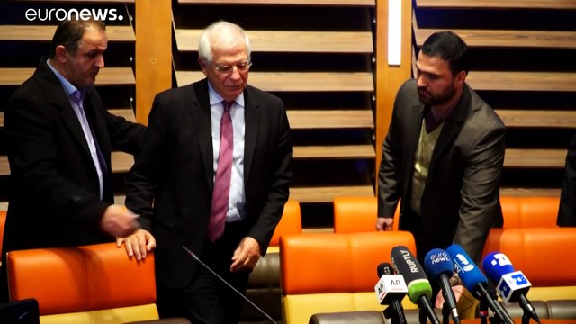 Il capo della diplomazia europea a Teheran per salvare il patto sul nucleare