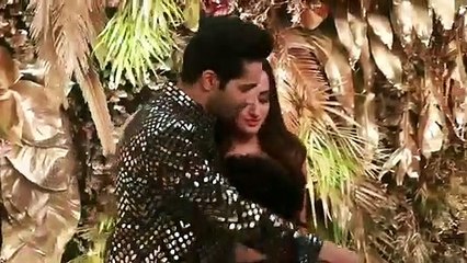 This most discussed couple of Bollywood is always away from the public and the media, but this time the camera was captured, today you can also see the reality of this couple