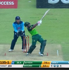 De Kock and Bavuma see South Africa to easy win over England