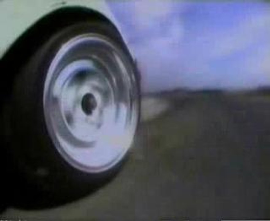 AE86 drifting madly