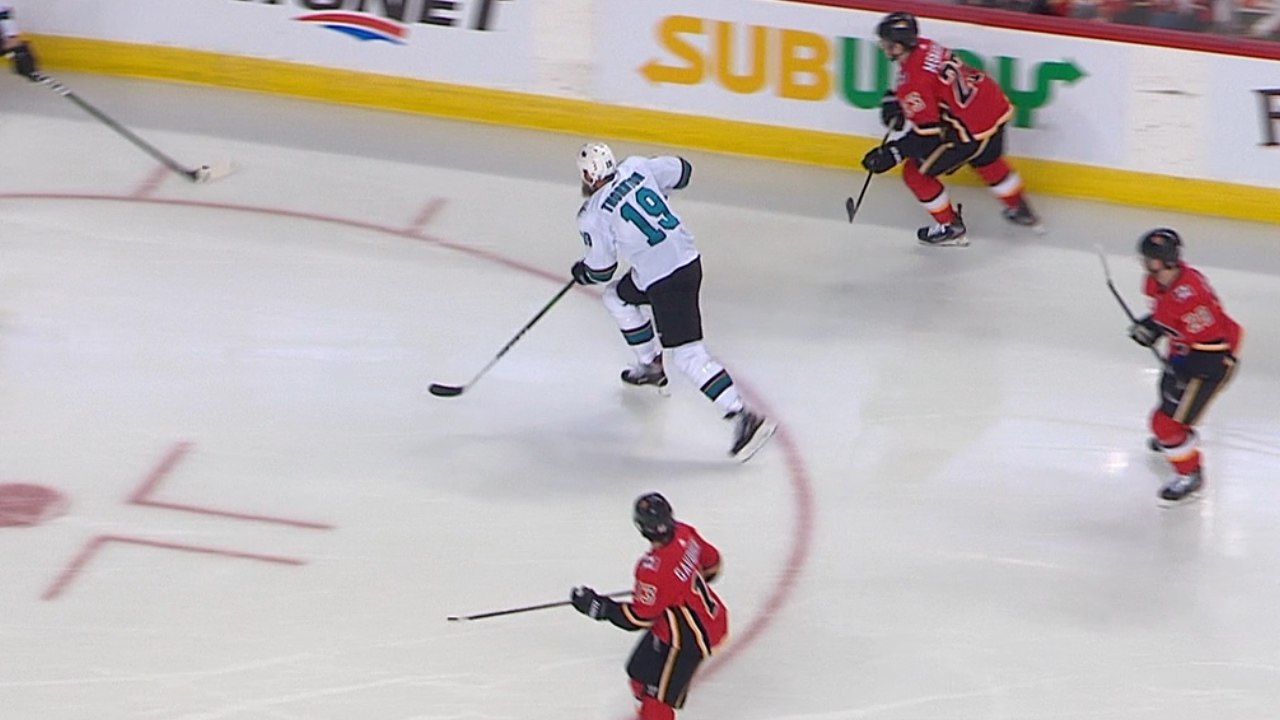 Thornton gets 1,500th NHL point with an assist